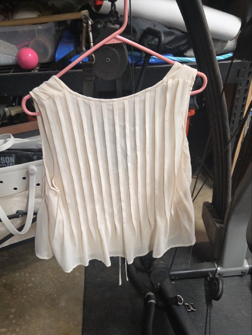 Le Lis Cream Sleeveless Pleated Tie-Front Blouse - Picture 3 of 3
